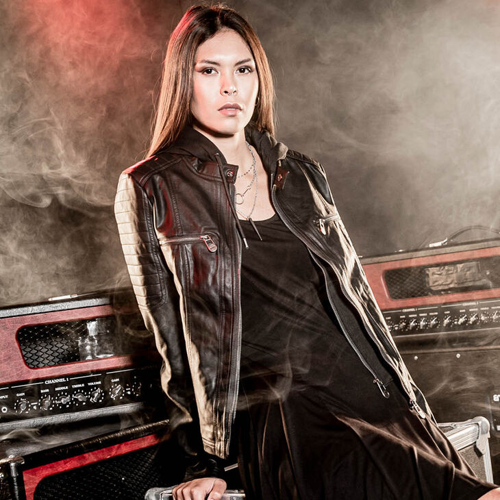 Suosittuja juuri nyt / Tutustu heti!