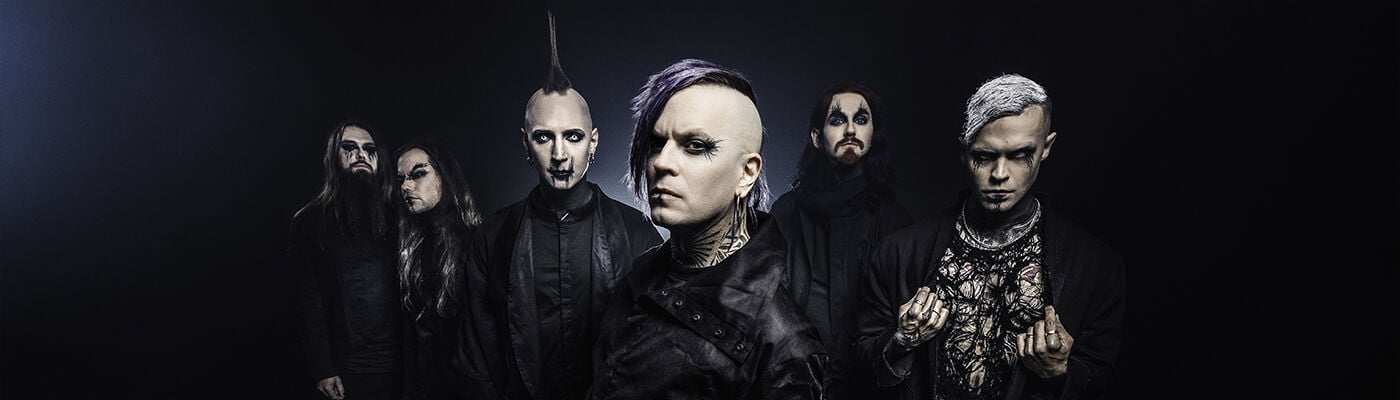 Fanituotteiden sovitusta Chris Harmsin kanssa