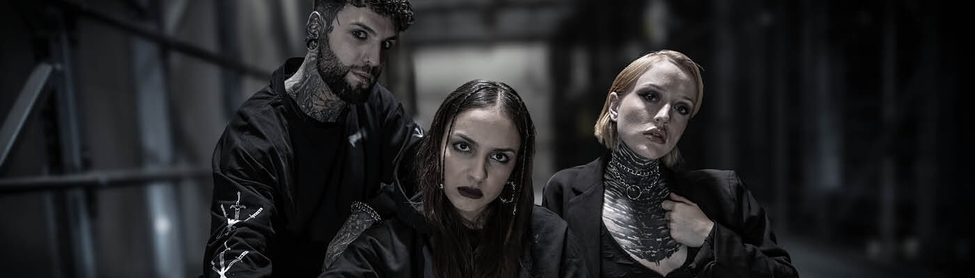 Embrace your Darkness / Tutustu mallistoihimme! / OH MY GOTH!