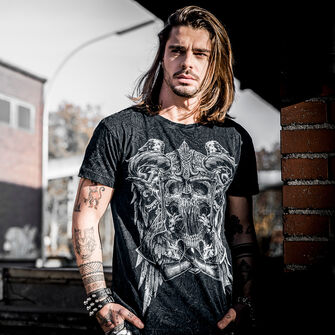 T-paidat & hihattomat / Tyyli kuntoon, volyymit asentoon 666!