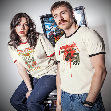 Tutustu Retro Ringer -T-paitoihimme